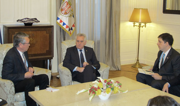 Николић одржао хитан састанак са амбасадорима Русије, Кине и САД